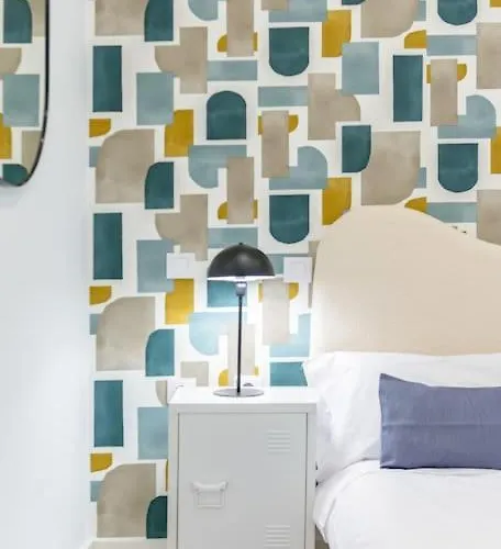 - Plaza Mayor Of - 1 Min Alcazar